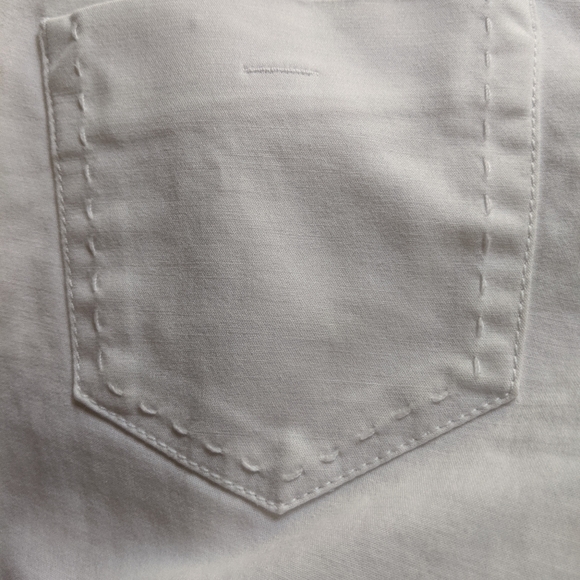 White pants - Picture 4 of 7